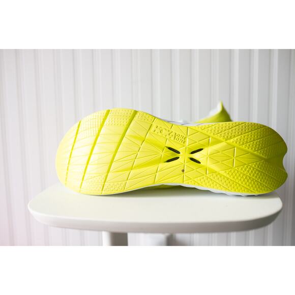 HOKA Carbon x 3 running shoe Men's 13 - Picture 3 of 4